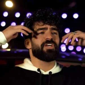 دانلود آهنگ خور ناری از این دل ناکردارمه حمیدرضا بابایی