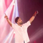 بزن بارون بزن آروم که من داغونم و آشوبم امشب