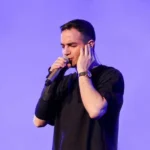 من توی زندگیتم ولی نقشی ندارم اصلا