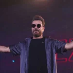 بزن دلتو به دریا که غم باشه واسه فردا