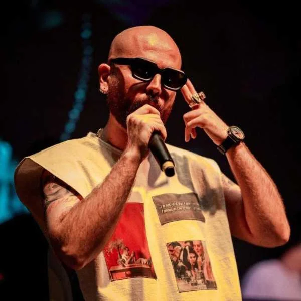 دانلود آهنگ هیپهاپولوژیست بلاد دانلود آهنگ هیپهاپولوژیست بلاد