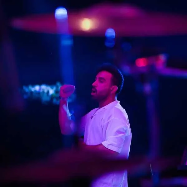 دانلود آهنگ احمد سلو اقلا دانلود آهنگ احمد سلو اقلا