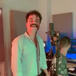 موهاشو بازم شرابی کرد که منو خمارم بکنه