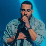 تو که موهاتو میریزی رو صورتت