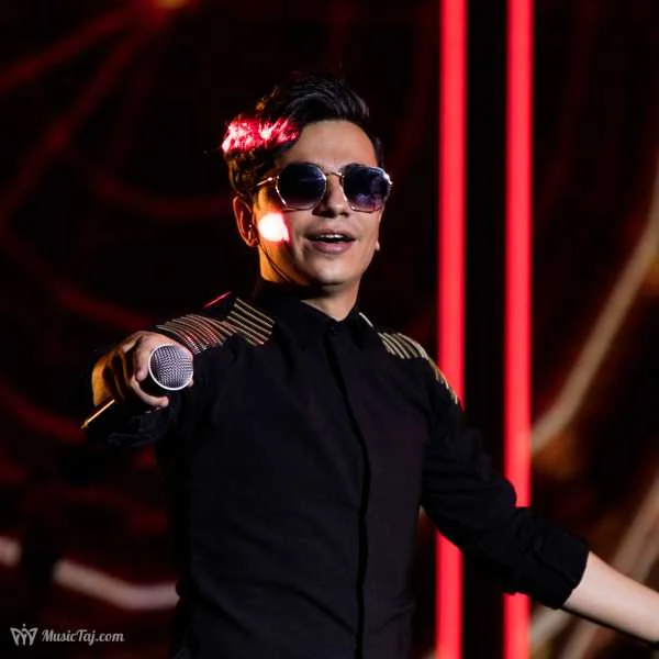 دانلود آهنگ محسن ابراهیم زاده بی امون دانلود آهنگ محسن ابراهیم زاده بی امون