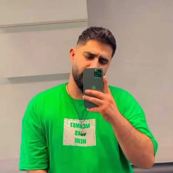 دانلود آهنگ محمد امیری جایی نمیری دانلود آهنگ محمد امیری جایی نمیری