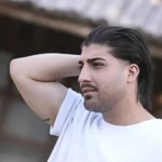 هم دوست دارم هم بیزارم ازت