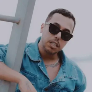 آهنگ دانوش این منم