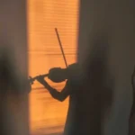 سلام عشقم من میخوام باتو بمونم هوش مصنوعی