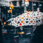 با من از عشقت حرف نزن با گیتار