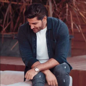 آهنگ رضا ملک زاده چشمات برام مقدسه