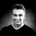 هنوزم بی تو افسردم هنوز تنها و غمگینم