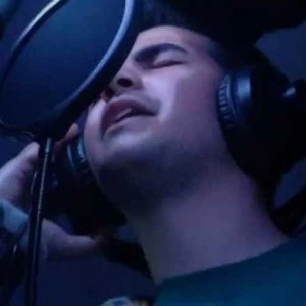 دانلود آهنگ آی دختر شهر پریا به کسی جز من دل ندیا