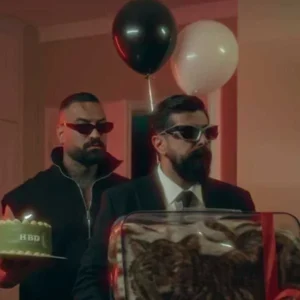 آهنگ مامانت رفت به گردش باباتم که کرد پسندش