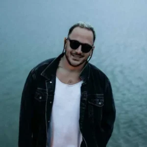 آهنگ اشوان غریبه