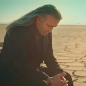 آهنگ محسن یاحقی زخمی عاشق