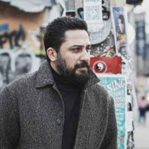 آهنگ روزبه بمانی چند سال از امشب بگذره