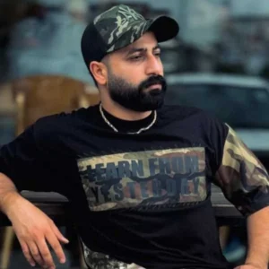 بزودی وحید مرادی پرچمدار