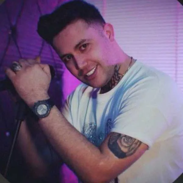 دانلود آهنگ علی احمدیانی توهم