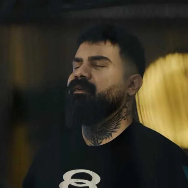 دانلود آهنگ کی میدونه دلم آشوبه ریمیکس اینستا