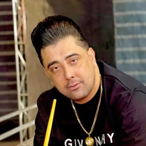 دانلود آهنگ دلبر من ابرو کمندی داری ریمیکس