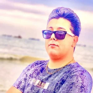 آهنگ گمانم آرزوهایم به گورستان میماند