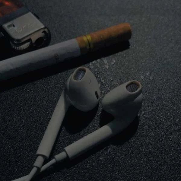 دانلود آهنگ امشب شده ول بشو تو بغلم ول بشو