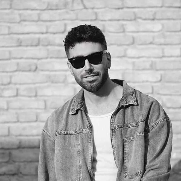 دانلود آهنگ آرن به خاطر من بیا دانلود آهنگ آرن به خاطر من بیا