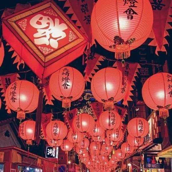 دانلود آهنگ اوشین (سال های دور از خانه) دانلود آهنگ اوشین (سال های دور از خانه)