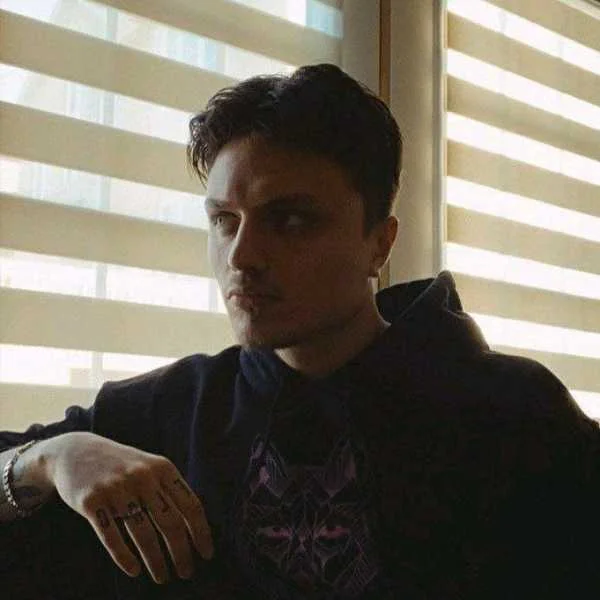 دانلود آهنگ پوبون خیابونا