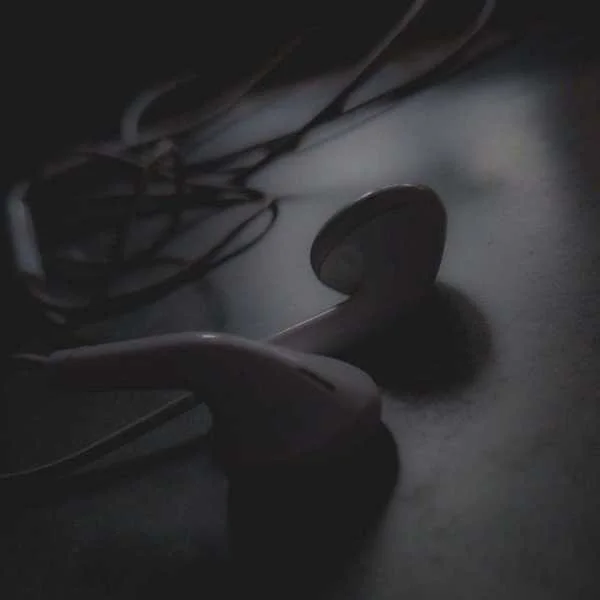 دانلود آهنگ سر مگو راز منی دانلود آهنگ سر مگو راز منی