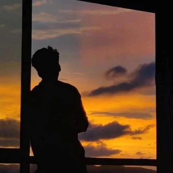 دانلود آهنگ هرچی حال میداد دیگه حال نمیده