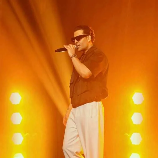 دانلود آهنگ ستاره میشی تو شبا میزنی یه چشمک برام دانلود آهنگ ستاره میشی تو شبا میزنی یه چشمک برام