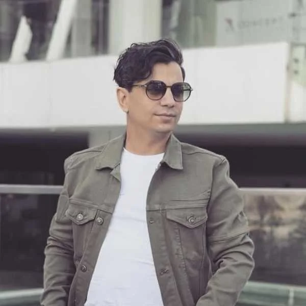 دانلود آهنگ محسن ابراهیم زاده دوستام دانلود آهنگ محسن ابراهیم زاده دوستام