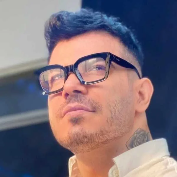 دانلود آهنگ فرهاد فرهادی گناهکار