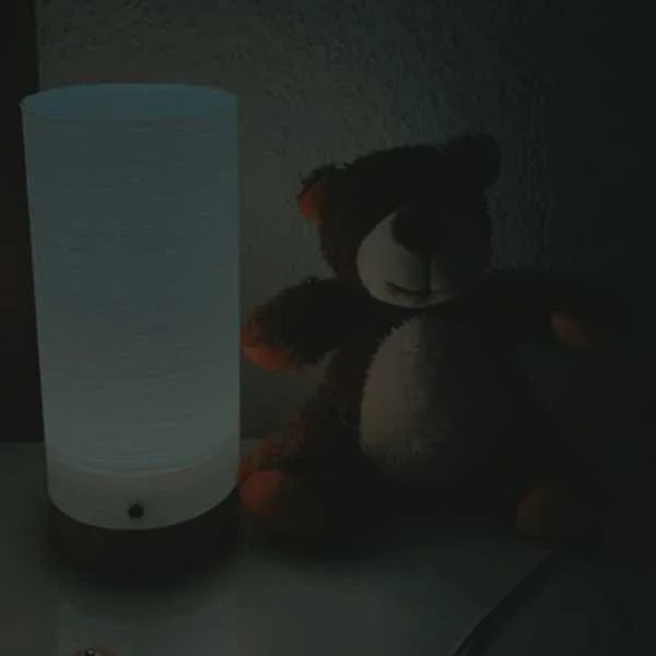 دانلود آهنگ این دختره یه چیز دیگست