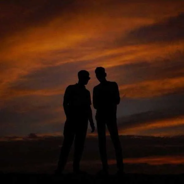 دانلود آهنگ اون مثل داداشم بود دانلود آهنگ اون مثل داداشم بود