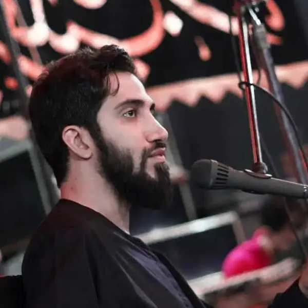 دانلود مداحی محمد اسداللهی از تو عکسامم دوستت دارم