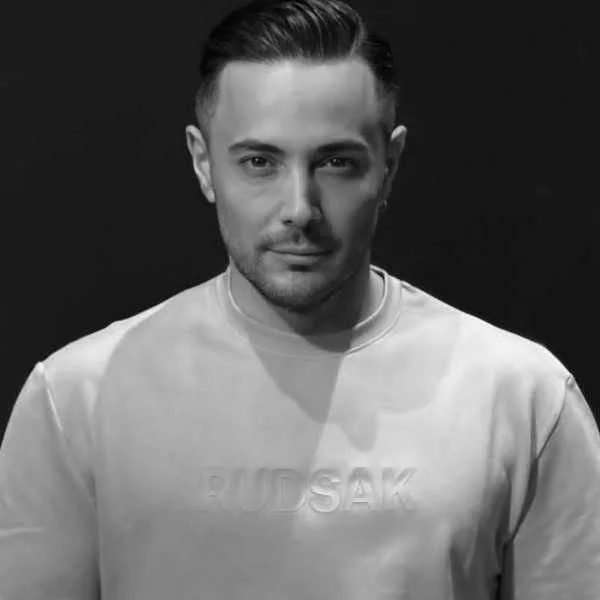 دانلود آهنگ یه ماهی بودم تو تنگ دلت که گلالودم