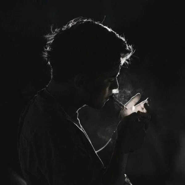 دانلود آهنگ من وایسادم منو نمیشه کشت