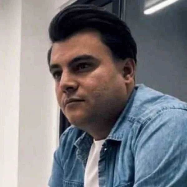 دانلود آهنگ تاریکی ناو چویلم ریمیکس