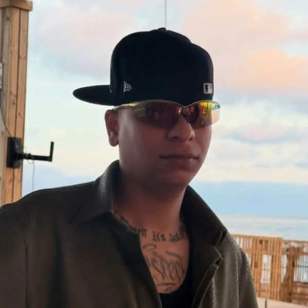 دانلود آهنگ یانگ صادن تابستون دانلود آهنگ یانگ صادن تابستون