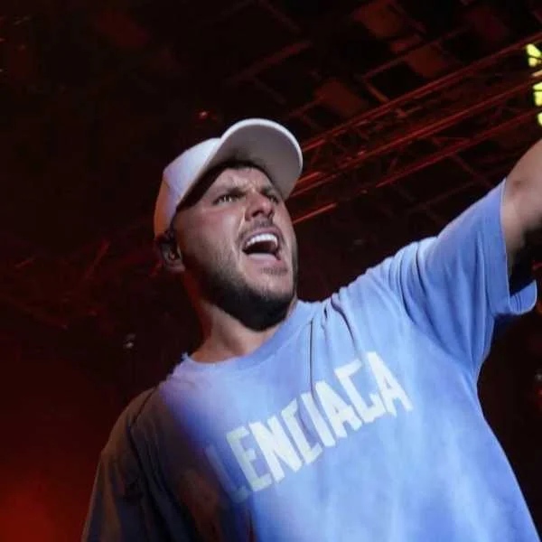 دانلود آهنگ رفتنت چشامو تر نکرد برو برنگرد دانلود آهنگ رفتنت چشامو تر نکرد برو برنگرد