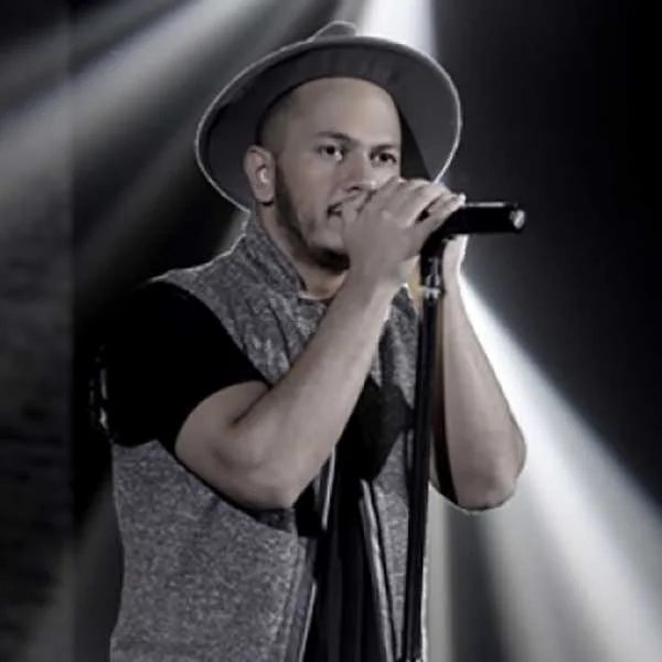 دانلود آهنگ رفت و تنها شدم تو شبا با خودم دلهره دارم