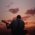 دلم برات تنگه بارونم من با تو شهر آرومم