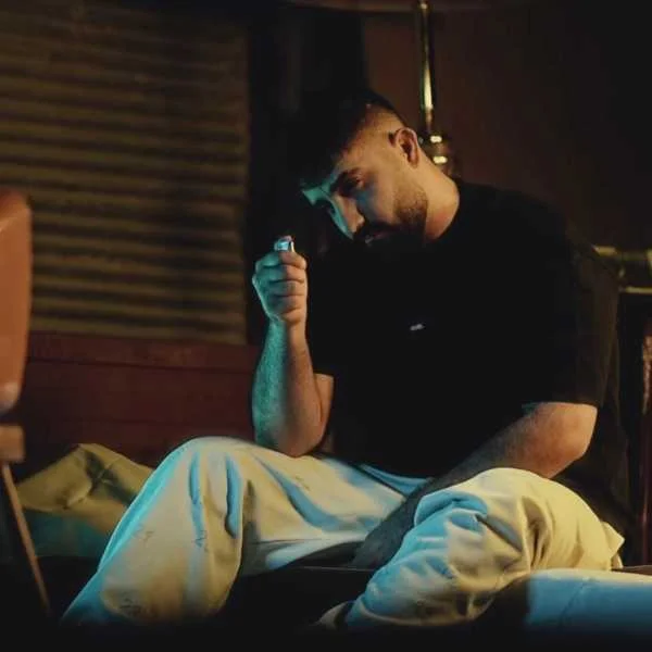 دانلود آهنگ ﺻﺪای داد و بیداد ﻣﻦ ﺷﺐ رو اﻋﺼﺎﺑﻤﻪ