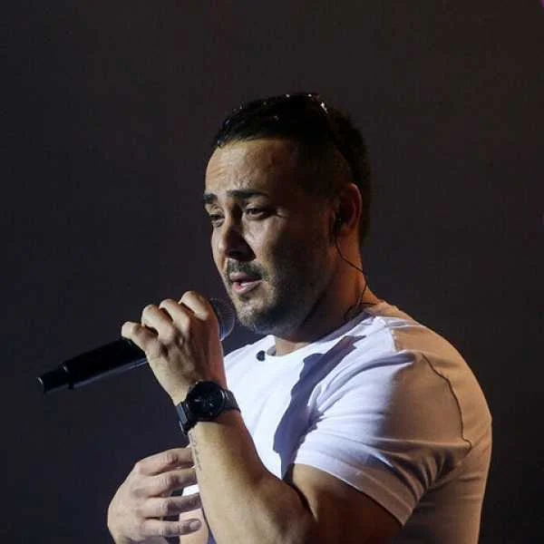 دانلود آهنگ بی قرارتم جاذبت زیاده من رو مدارتم