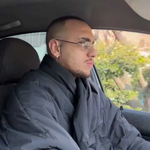 دانلود آهنگ بازم شب بازم تو بازم فکرت از صبح