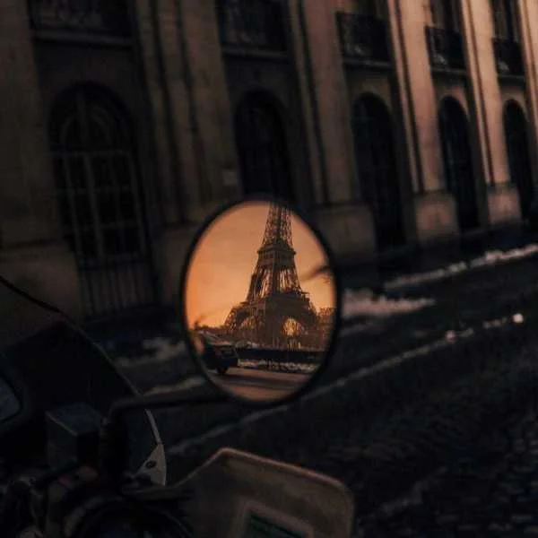 دانلود آهنگ آخه فرق میکنی با همه تو