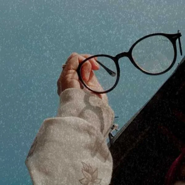 دانلود آهنگ چیزی که عوض داره گله نداره داوود مقامی